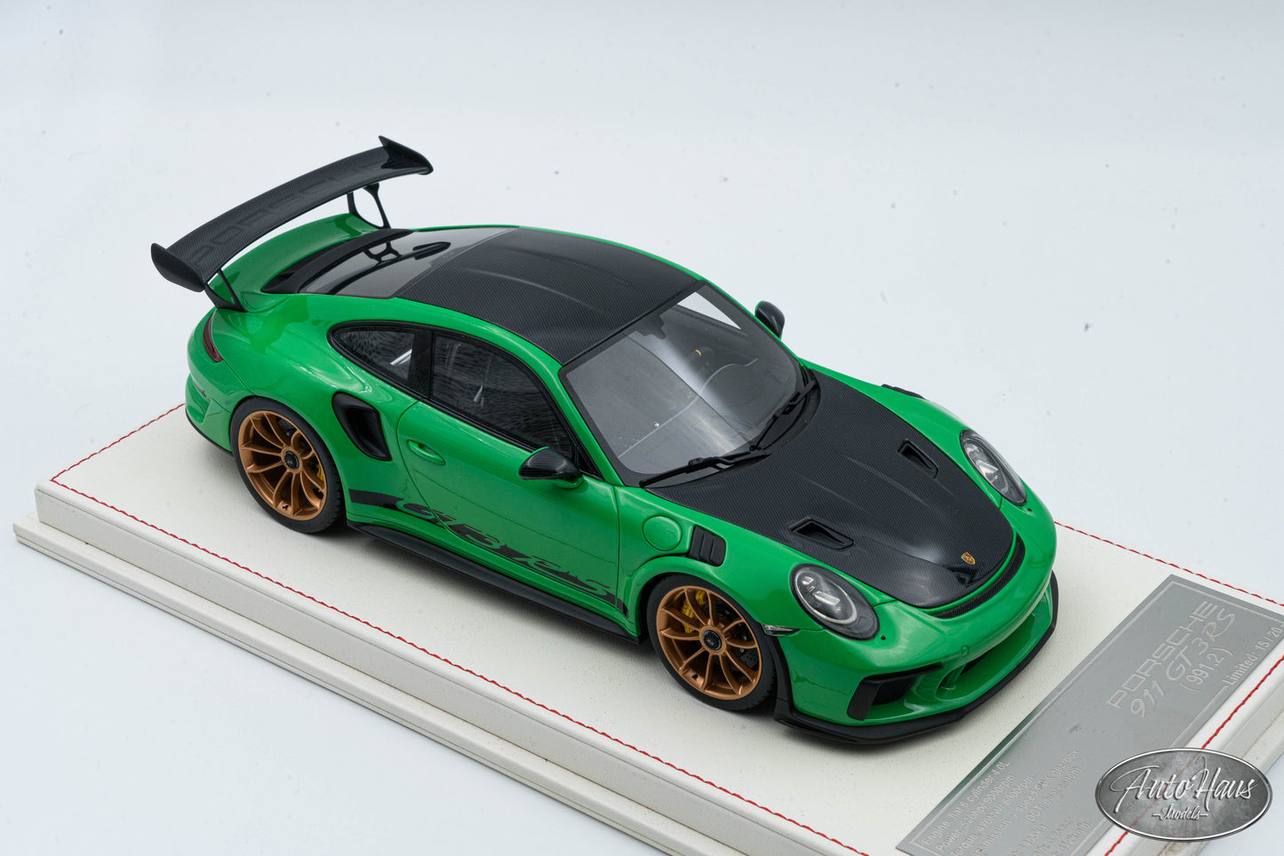 1/18 Davis Giovanni Porsche 911 (991.2) GT3 RS Python Green with Gold Wheels