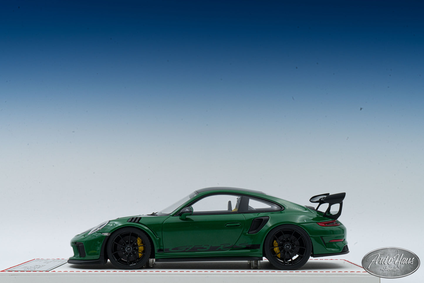 1/18 Davis Giovanni Porsche 911 (991.2) GT3 RS Dark Green