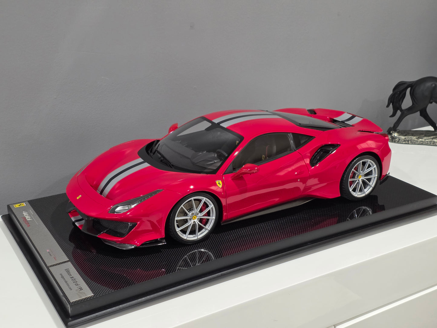 1/8 Amalgam Ferrari 488 Pista Rosso Corsa Red